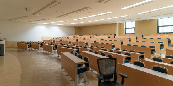 Fase 1 para los centros educativos y universidades Fase 1 para los centros educativos y universidades