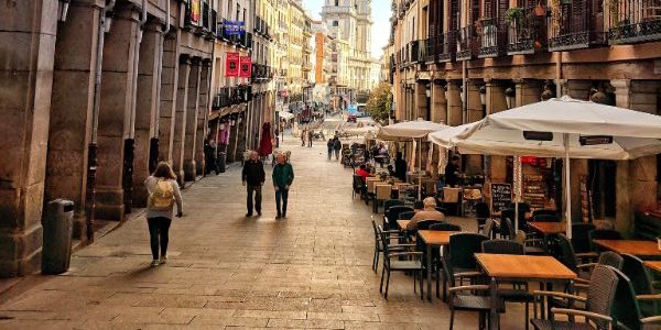 Flexibility in activities and schedules for the installation of terraces
