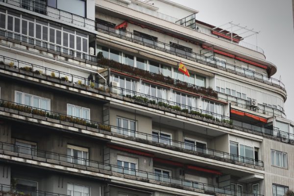 Tax authorities and the municipal capital gains