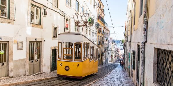 Tax residence in Portugal. Special regime for non-habitual residents (RNH).